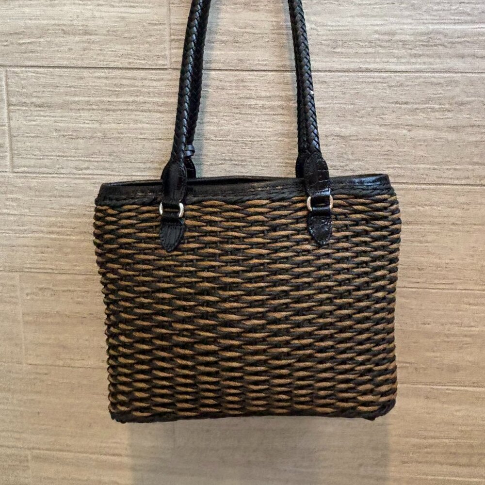 👜Brighton Woven Shoulder Bag Braided Leather Handles Black Tan Bucket - Picture 5 of 10